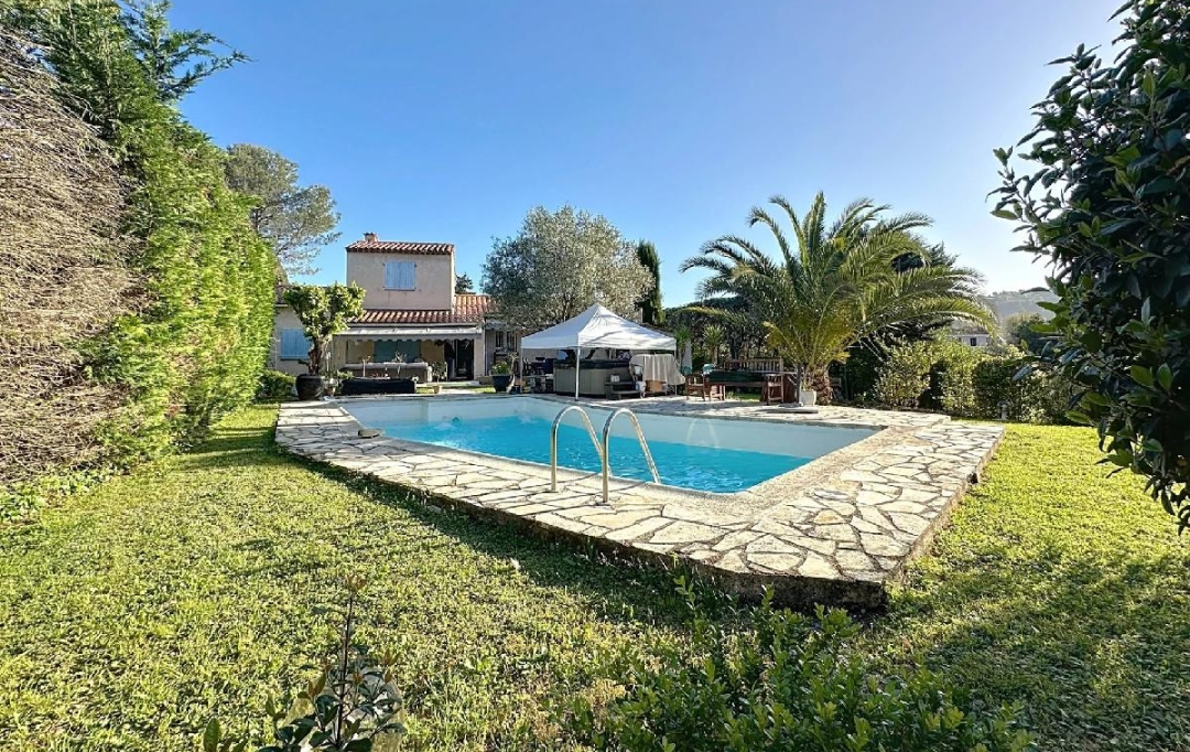 Annonces GRASSE : Maison / Villa | MOUGINS (06250) | 106 m2 | 790 000 &euro; 