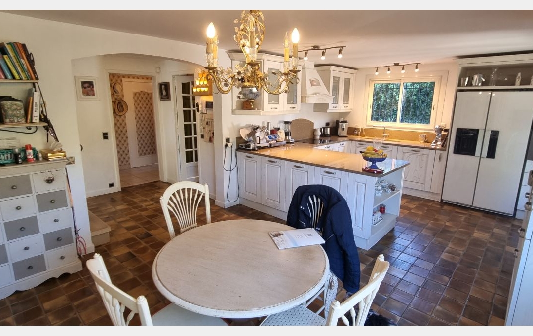 Annonces GRASSE : Maison / Villa | CANNES (06400) | 230 m2 | 1 995 000 &euro; 